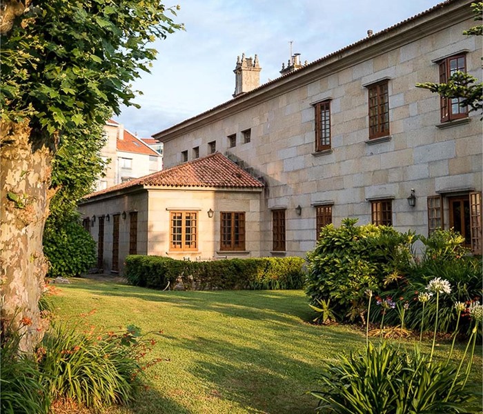 ¡Nos complace anunciar nuestra adjudicación para la sustitución de ventanas de madera en el Parador de Cambados!